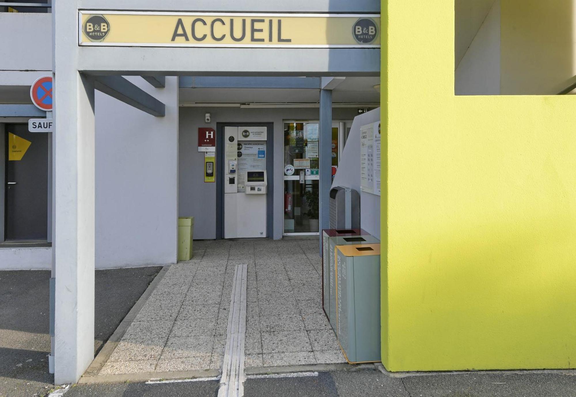 B&B Hotel Alencon Nord Εξωτερικό φωτογραφία