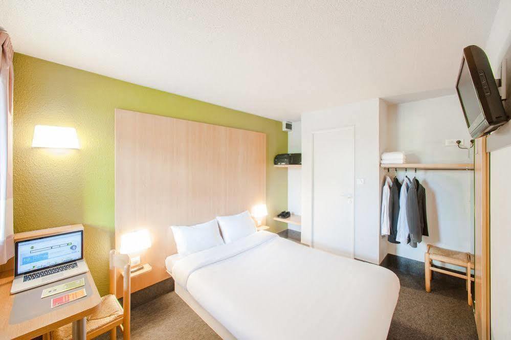 B&B Hotel Alencon Nord Εξωτερικό φωτογραφία
